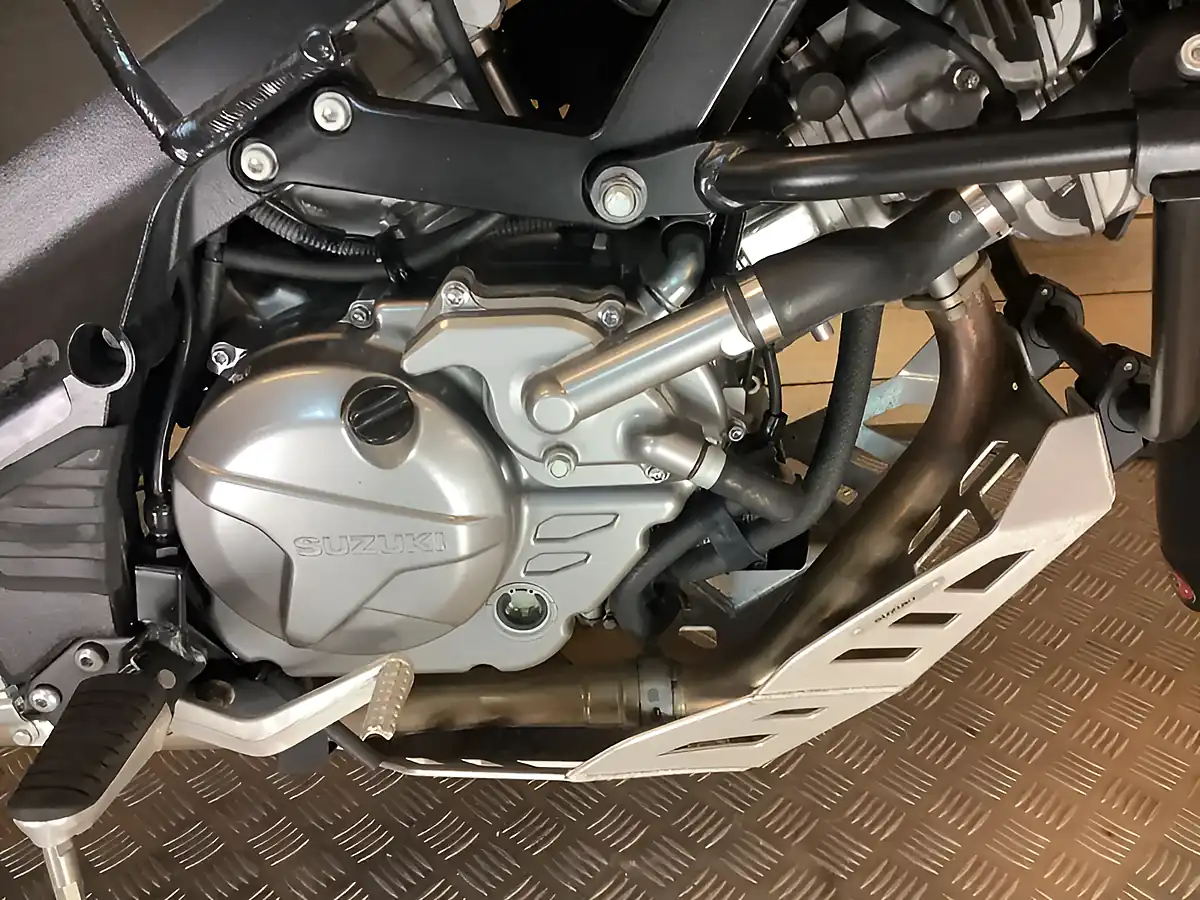 Used 2020 Suzuki V-Strom 650 Grey - Interior and Exterior details 16