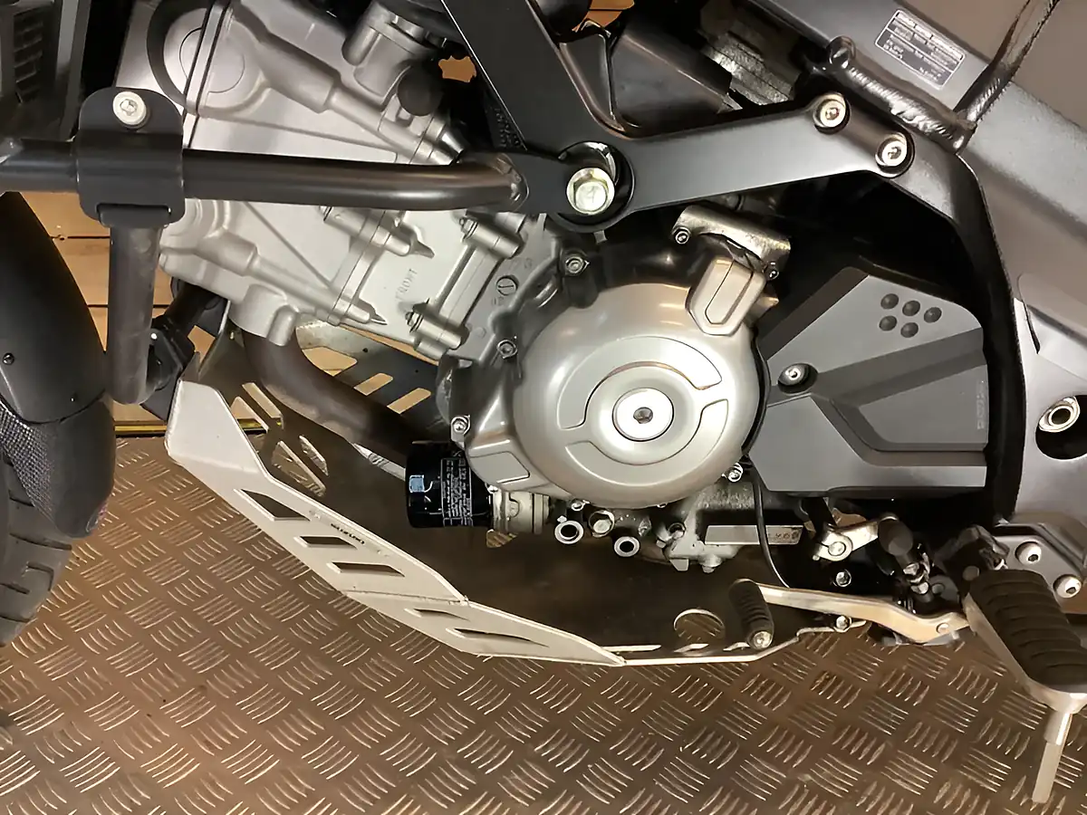 Used 2020 Suzuki V-Strom 650 Grey - Interior and Exterior details 18