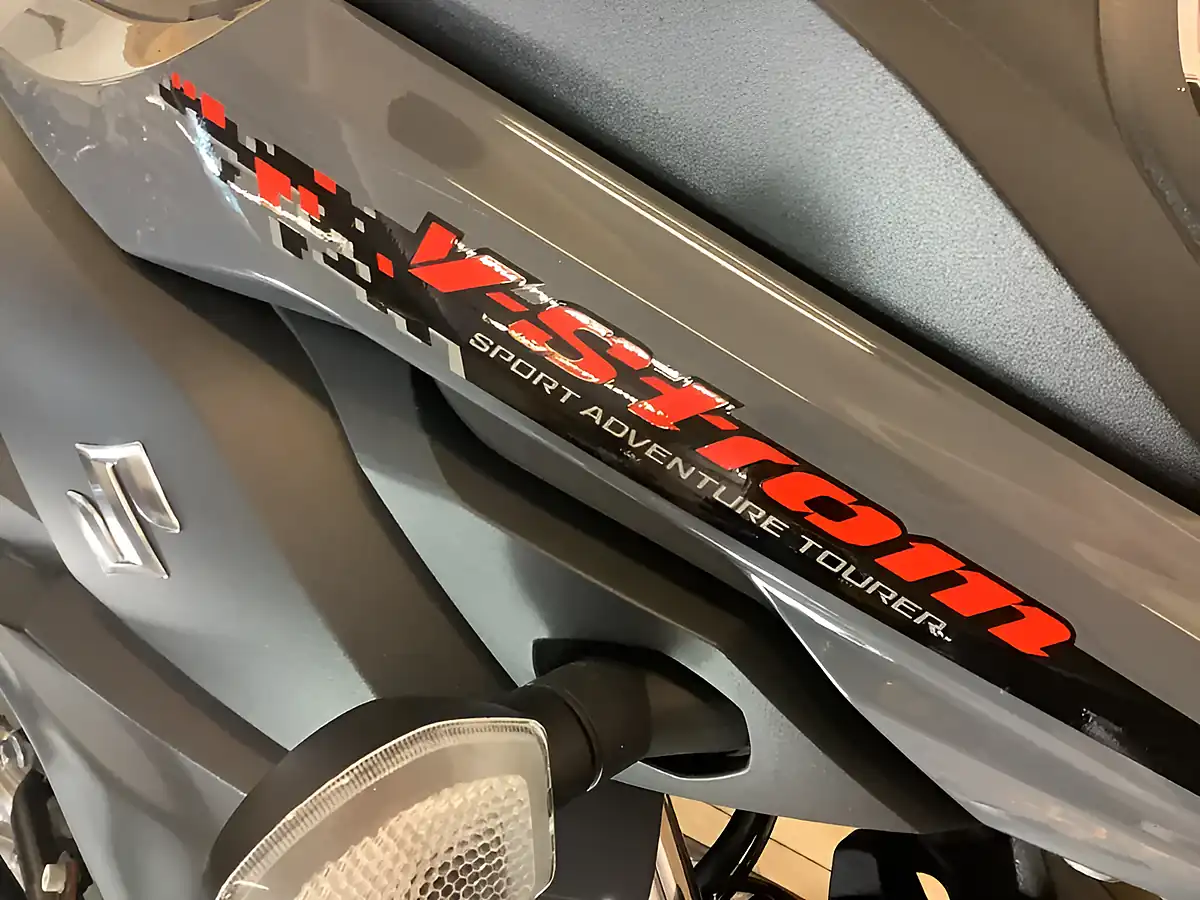 Used 2020 Suzuki V-Strom 650 Grey - Interior and Exterior details 8