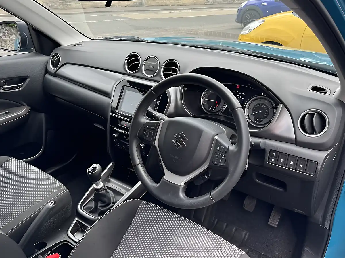 Used 2020 Suzuki Vitara Sz-T Atlantis Turquoise Pearl - Interior and Exterior details 6