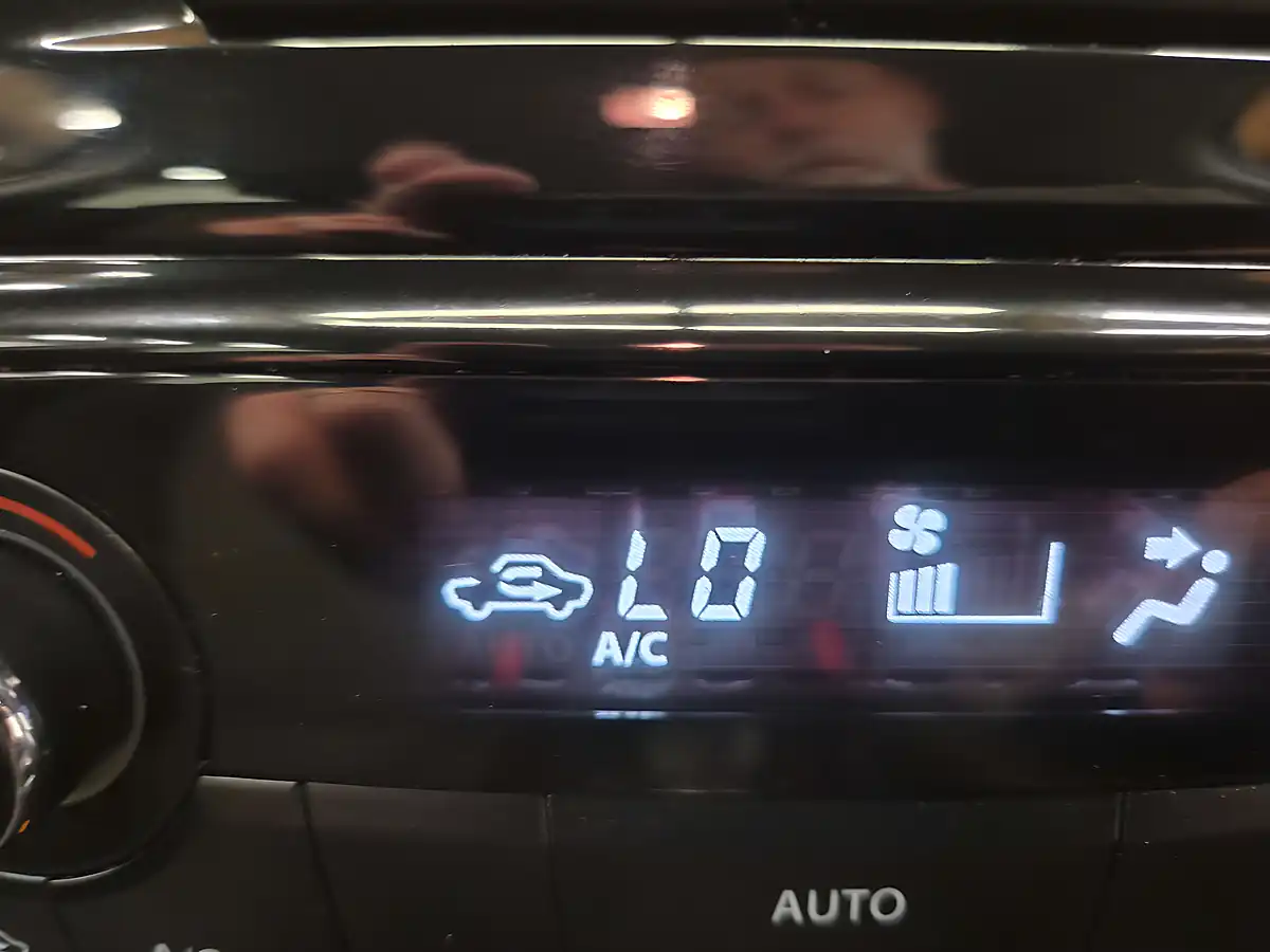 Used 2020 Suzuki Vitara Sz-T Black - Interior and Exterior details 12