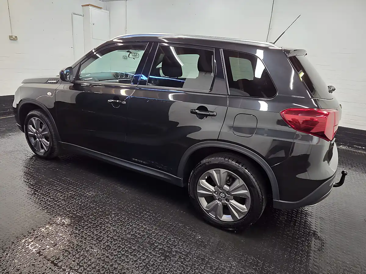 Used 2020 Suzuki Vitara Sz-T Black - Interior and Exterior details 19