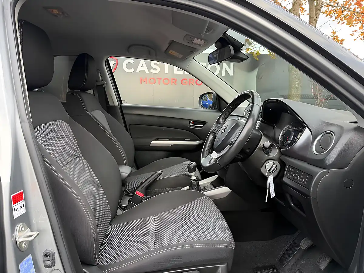 Used 2020 Suzuki Vitara Sz-T Grey - Interior and Exterior details 13