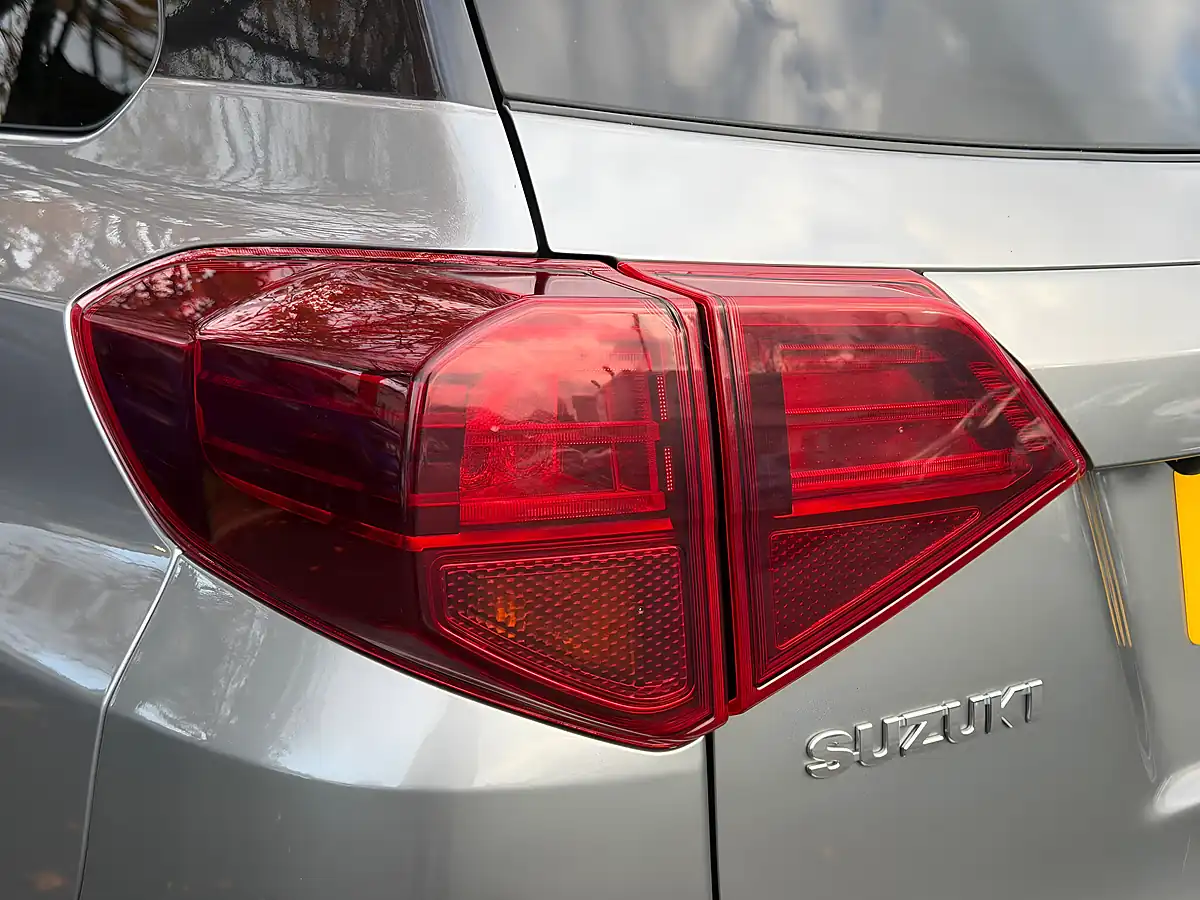 Used 2020 Suzuki Vitara Sz-T Grey - Interior and Exterior details 14