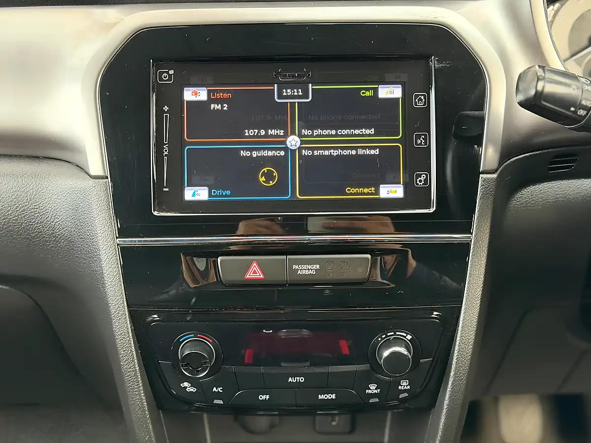 Used 2020 Suzuki Vitara Sz-T Grey - Interior and Exterior details 16
