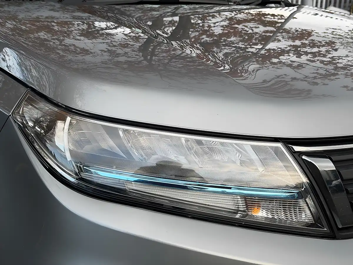Used 2020 Suzuki Vitara Sz-T Grey - Interior and Exterior details 4