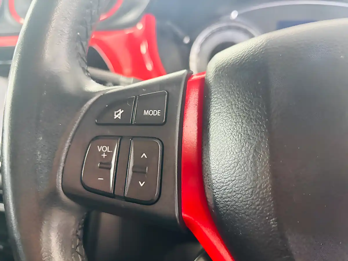 Used 2020 Suzuki Vitara Sz-T Red - Interior and Exterior details 10