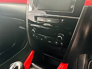 Used 2020 Suzuki Vitara Sz-T Red - Interior and Exterior details 13