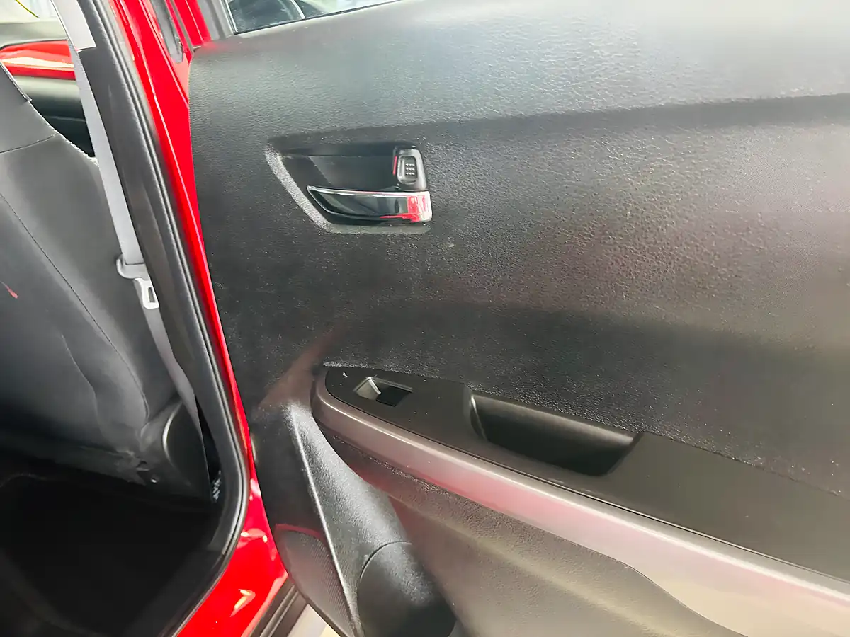 Used 2020 Suzuki Vitara Sz-T Red - Interior and Exterior details 14