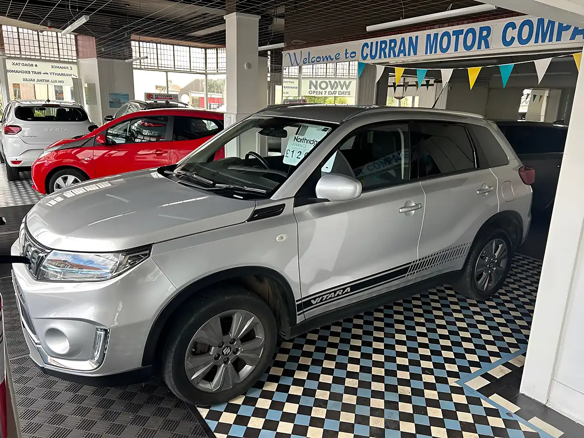 Used 2020 Suzuki Vitara Sz-T Silver - Front View