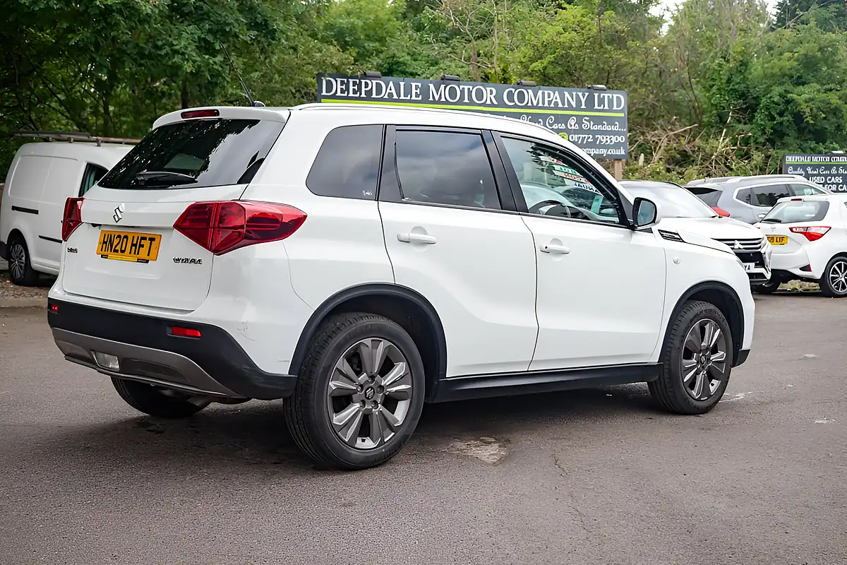 Used 2020 Suzuki Vitara Sz-T Superior White - Interior and Exterior details 8