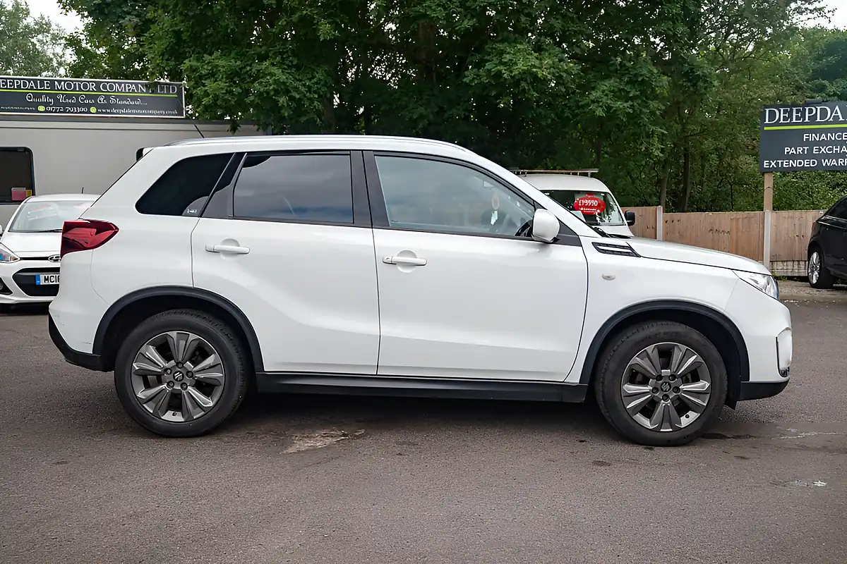 Used 2020 Suzuki Vitara Sz-T Superior White - Interior and Exterior details 9