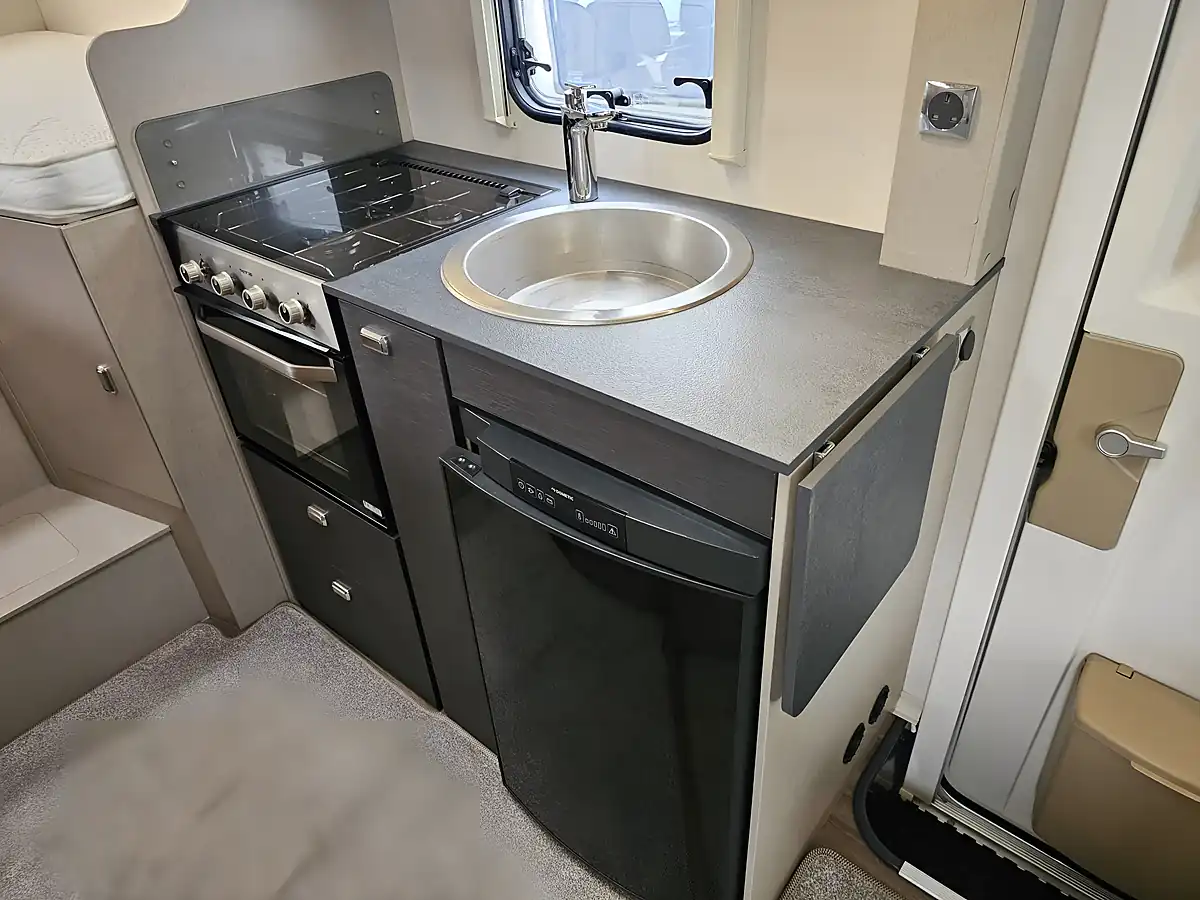 Used 2020 Swift Edge 476 Luxury White - Interior and Exterior details 14