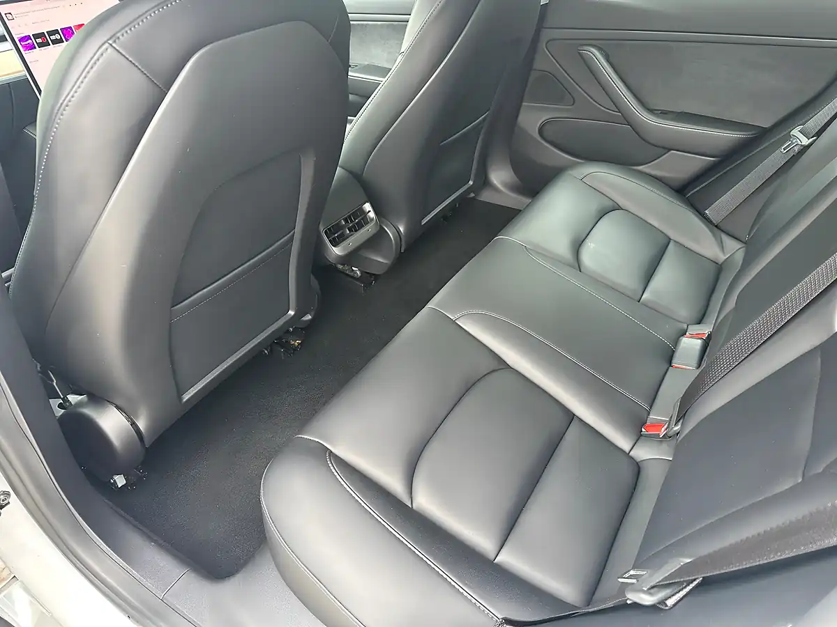 Used 2020 Tesla Model 3 - Interior and Exterior details 11