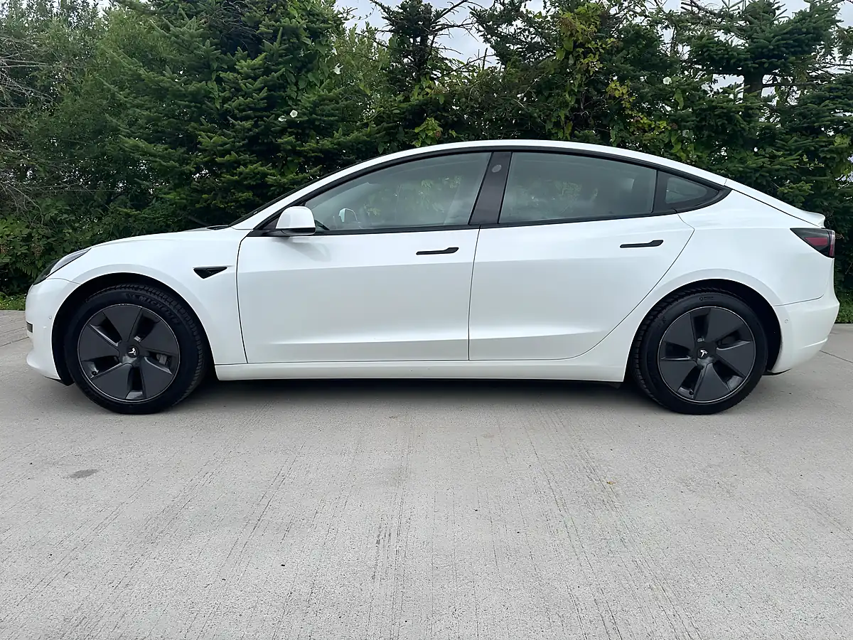 Used 2020 Tesla Model 3 - Interior and Exterior details 3