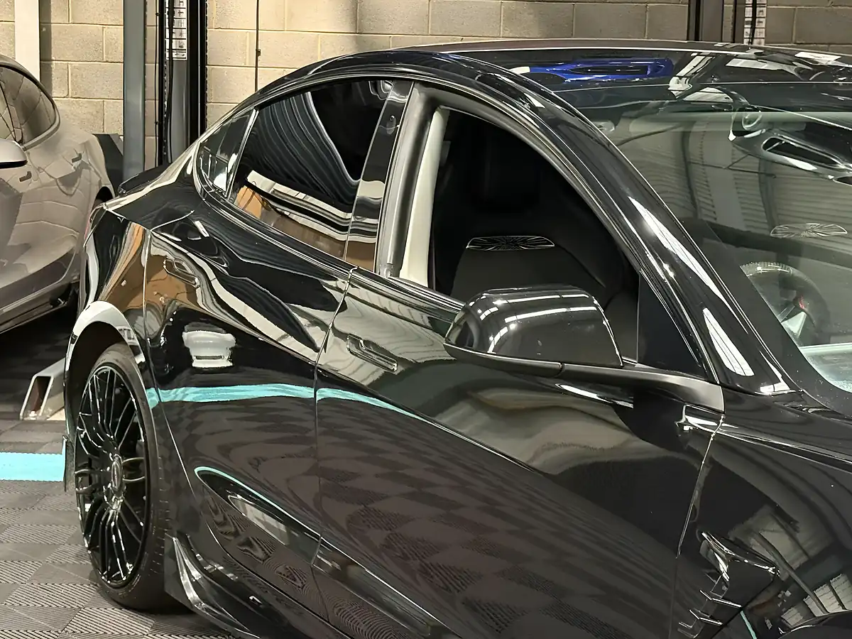 Used 2020 Tesla Model 3 Long Range Black - Interior and Exterior details 10