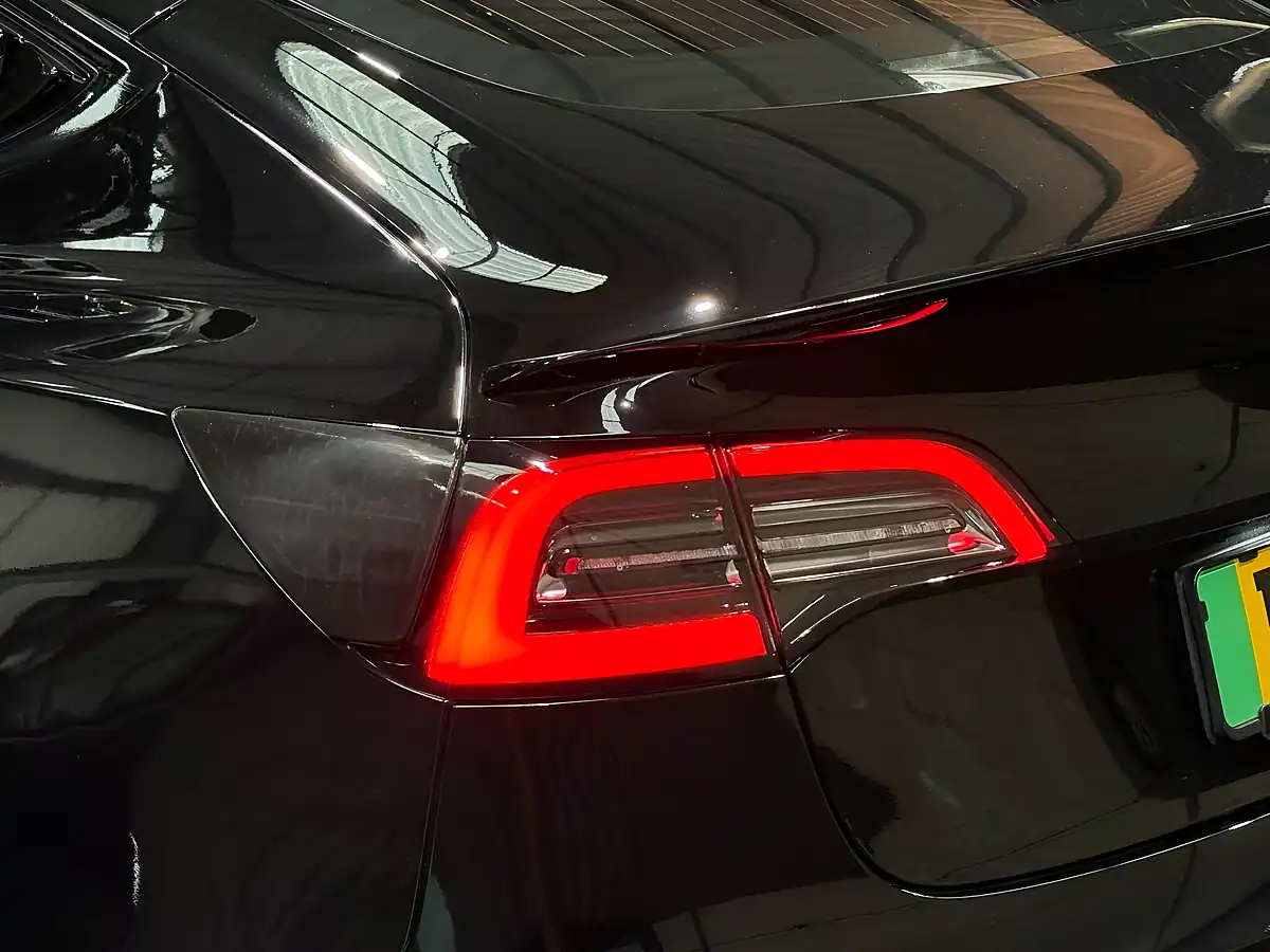Used 2020 Tesla Model 3 Long Range Black - Interior and Exterior details 11