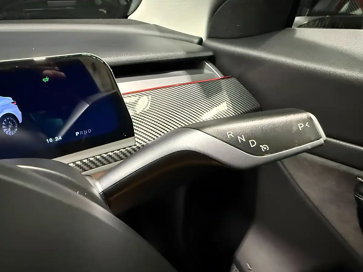 Used 2020 Tesla Model 3 Long Range Black - Interior and Exterior details 18