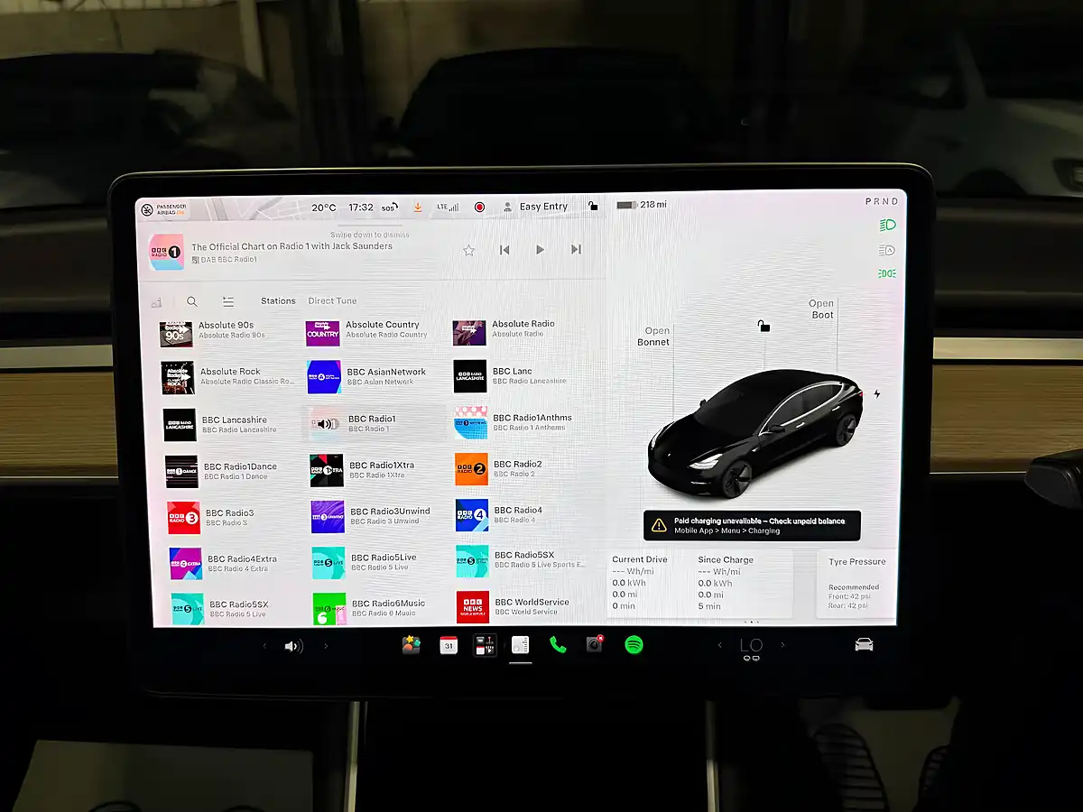 Used 2020 Tesla Model 3 Long Range Black - Interior and Exterior details 19