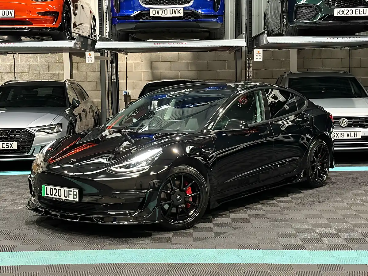 Used 2020 Tesla Model 3 Long Range Black - Interior and Exterior details 5