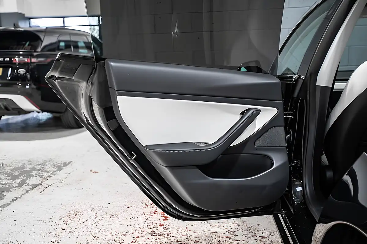 Used 2020 Tesla Model 3 Long Range Black - Interior and Exterior details 11