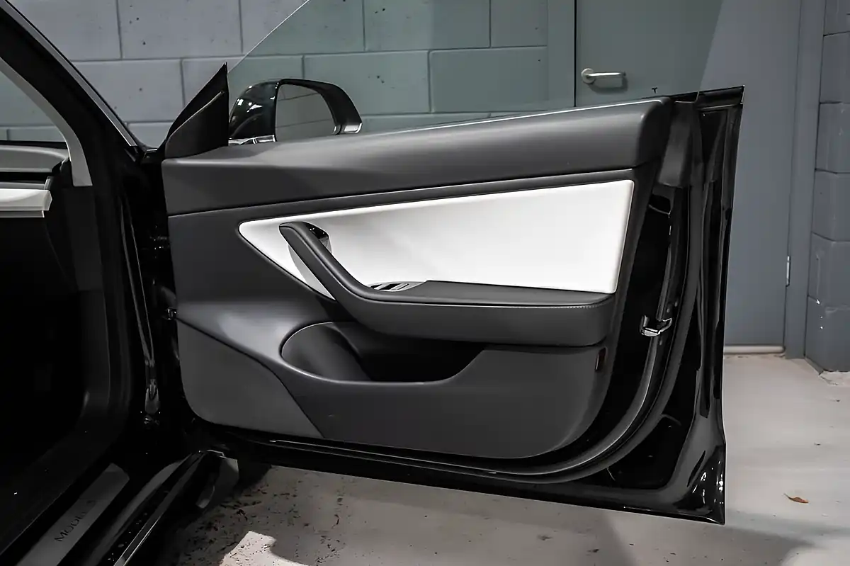 Used 2020 Tesla Model 3 Long Range Black - Interior and Exterior details 6