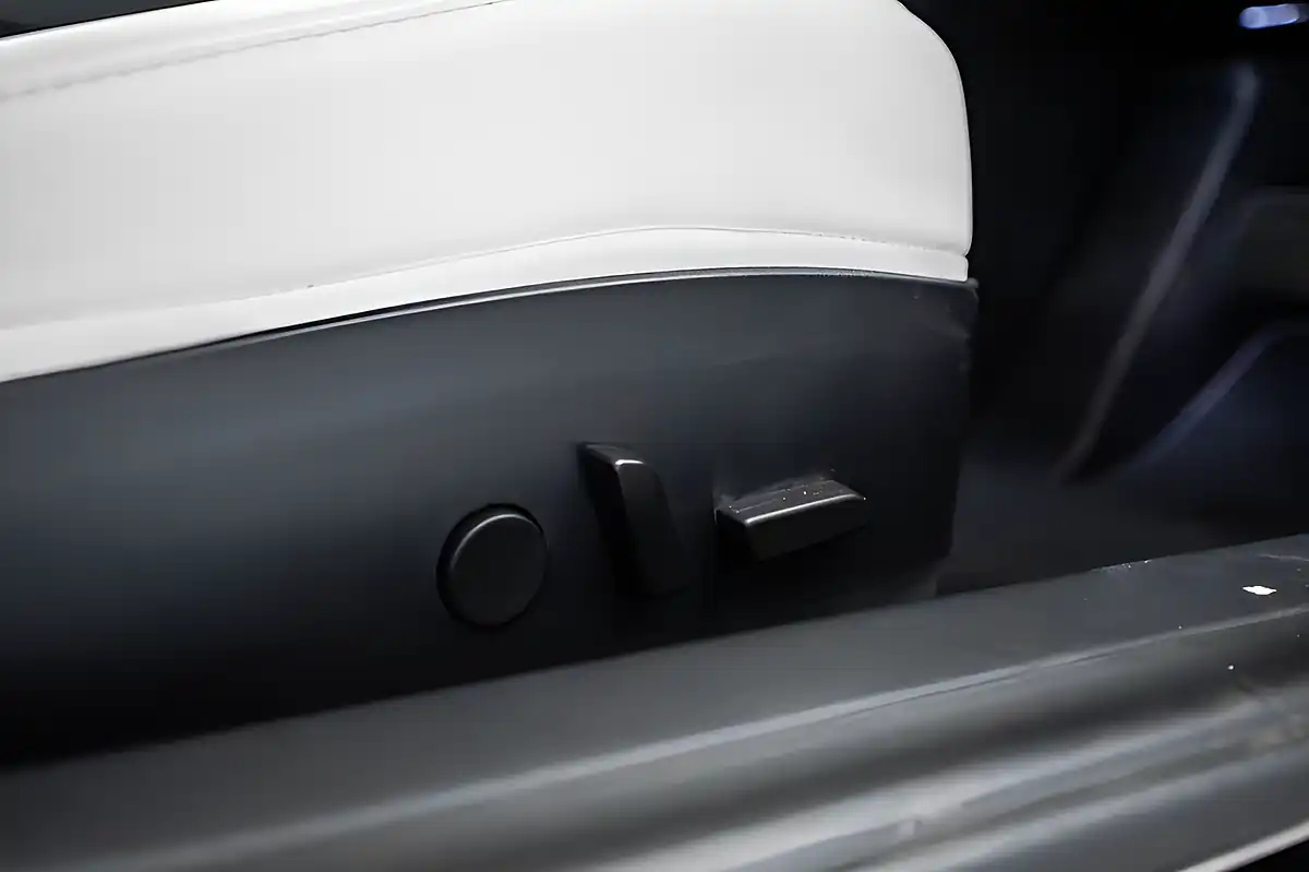 Used 2020 Tesla Model 3 Long Range Black - Interior and Exterior details 9