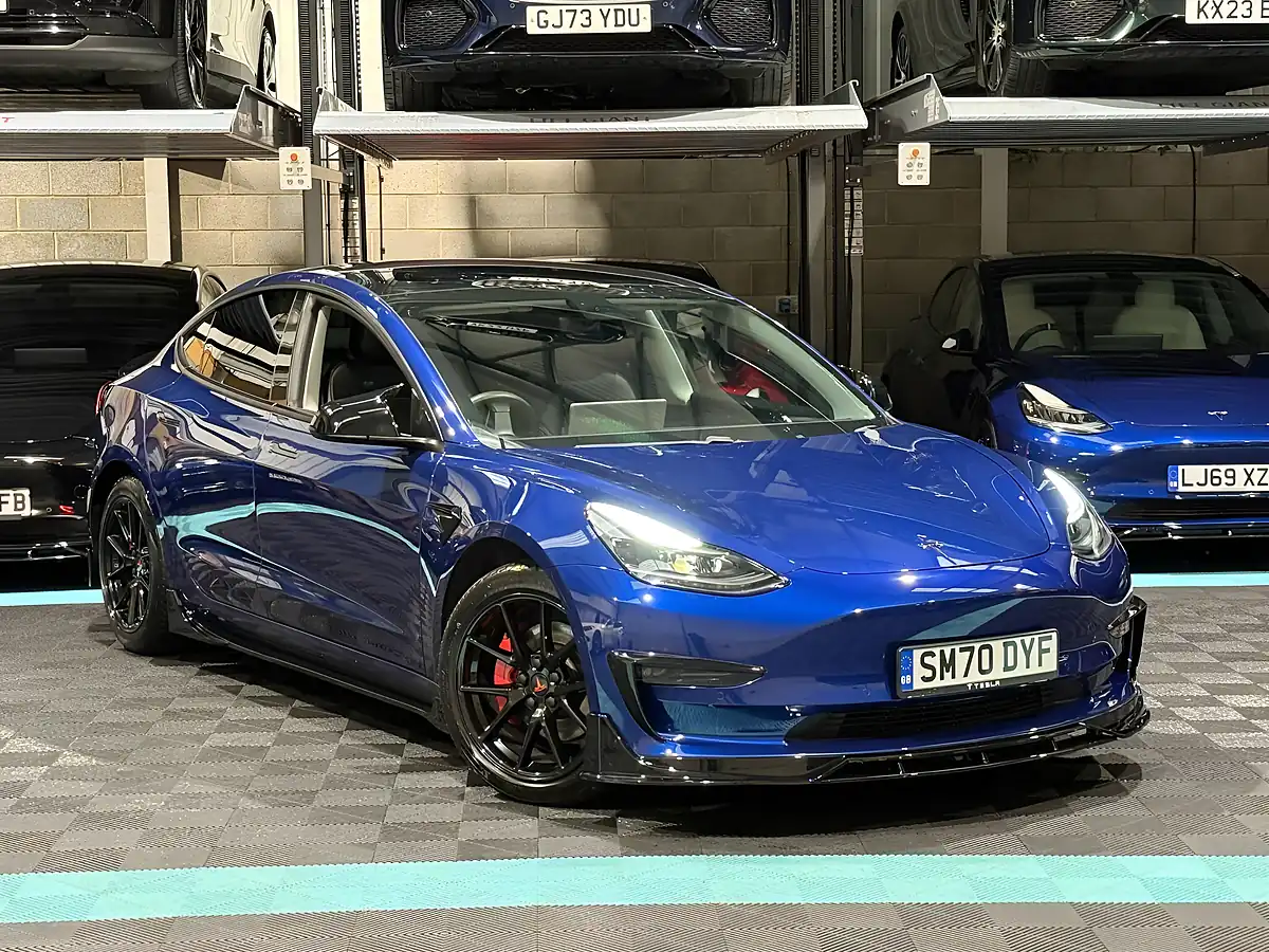 Used 2020 Tesla Model 3 Long Range Blue - Front View