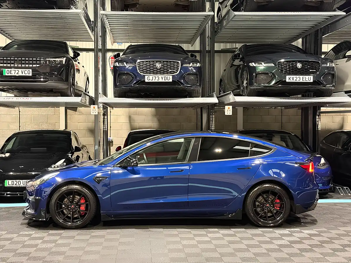 Used 2020 Tesla Model 3 Long Range Blue - Interior and Exterior details 6