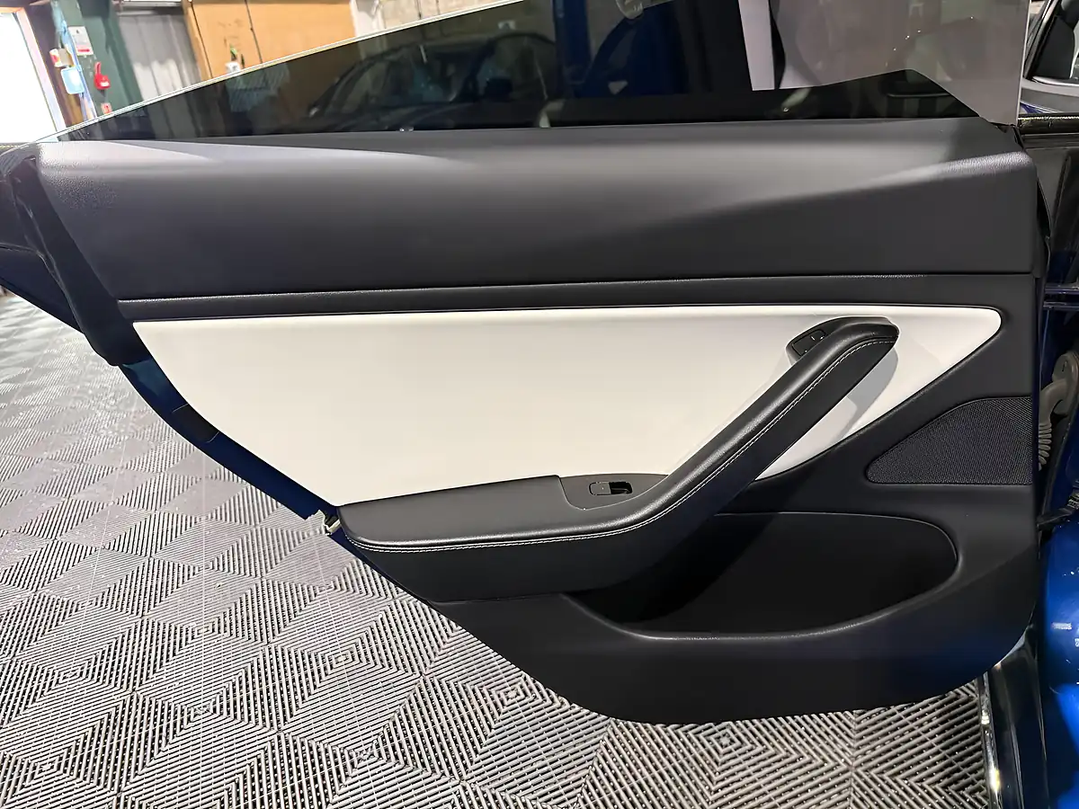 Used 2020 Tesla Model 3 Long Range Blue - Interior and Exterior details 16
