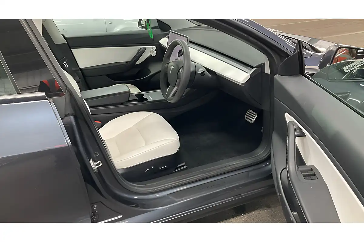 Used 2020 Tesla Model 3 Long Range Grey - Interior and Exterior details 7