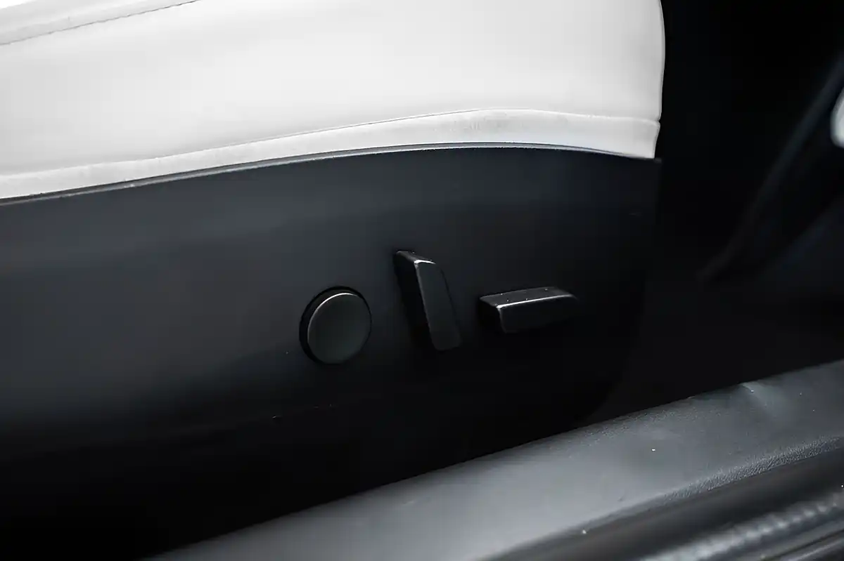 Used 2020 Tesla Model 3 Long Range Grey - Interior and Exterior details 10