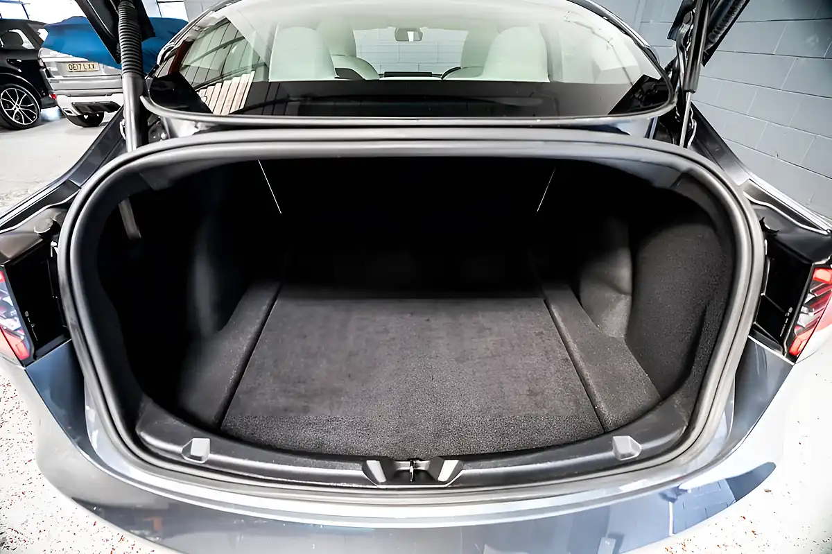 Used 2020 Tesla Model 3 Long Range Grey - Interior and Exterior details 19