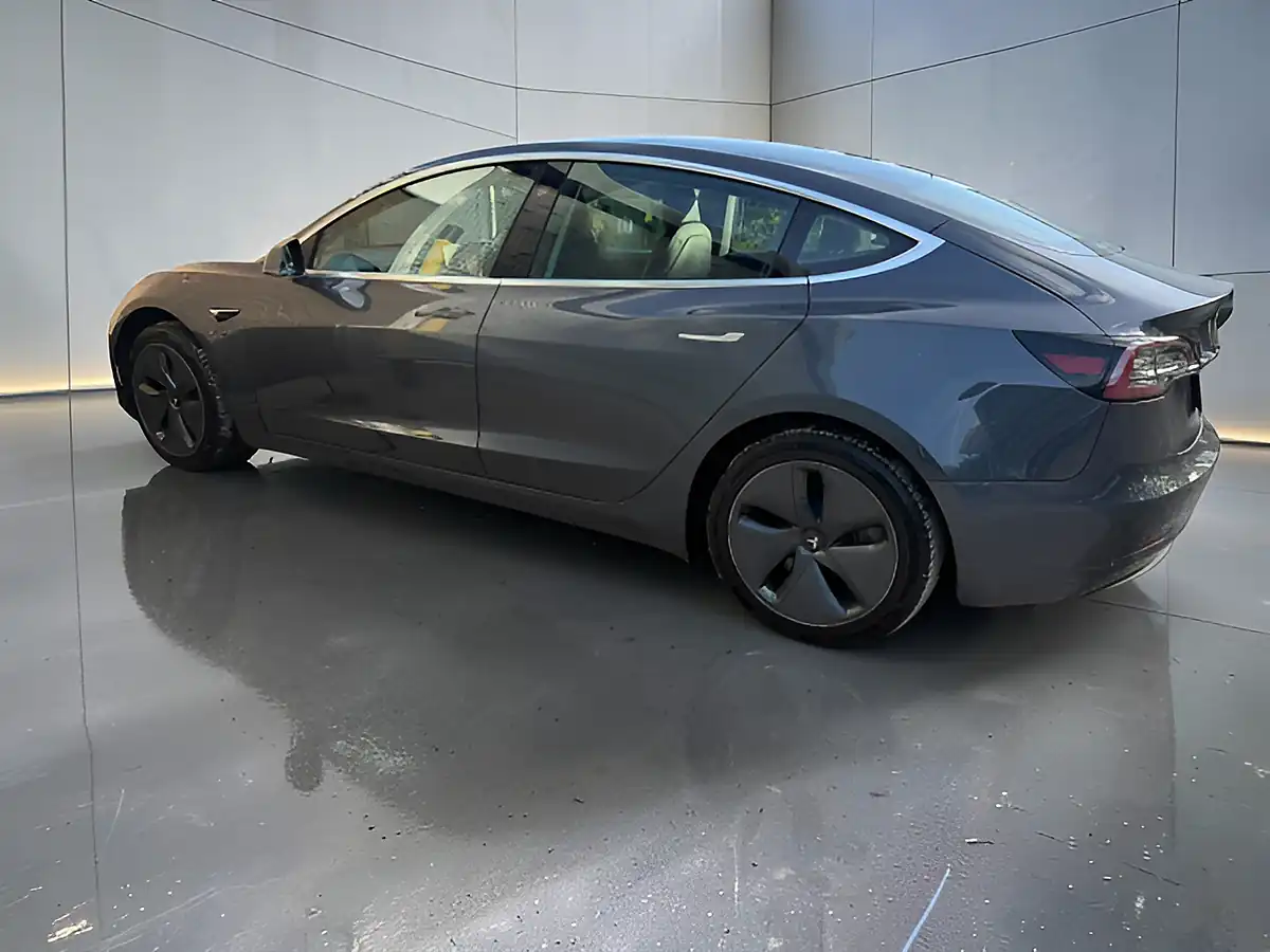 Used 2020 Tesla Model 3 Long Range Grey - Interior and Exterior details 12