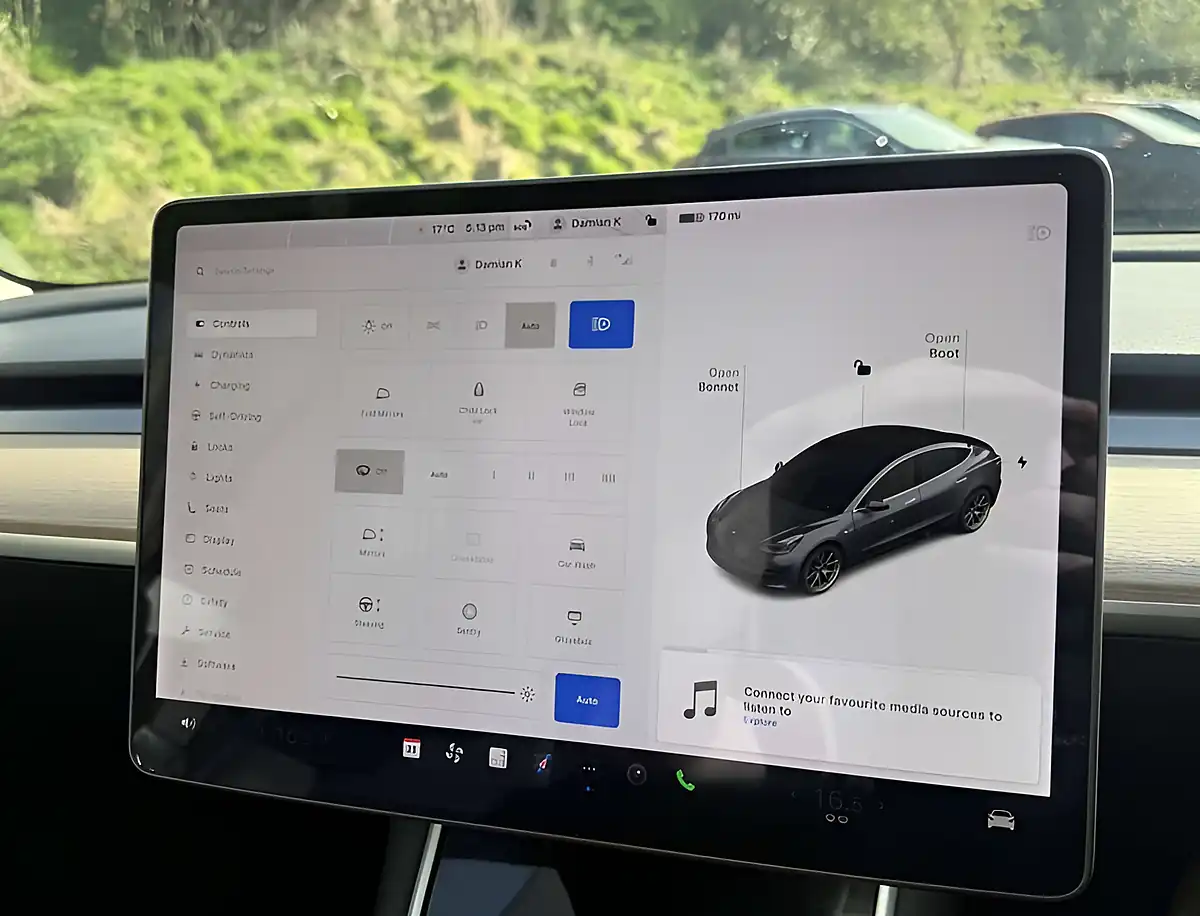 Used 2020 Tesla Model 3 Long Range Midnight Silver - Interior and Exterior details 9