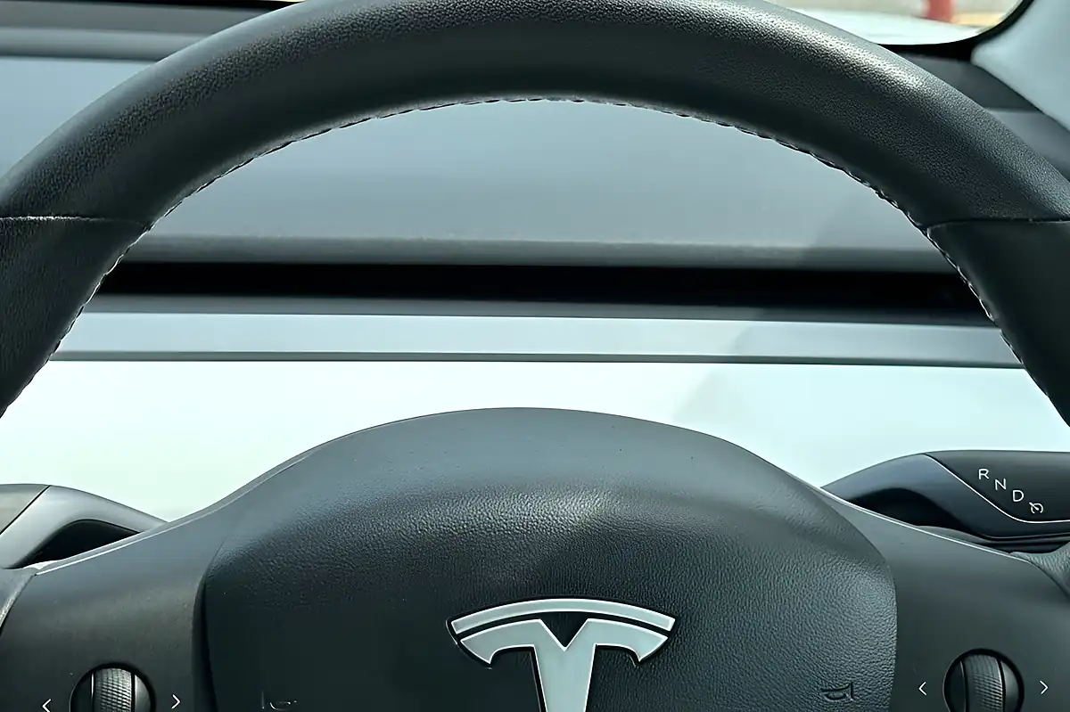Used 2020 Tesla Model 3 Long Range Multi Coat Pearlescent White - Interior and Exterior details 14