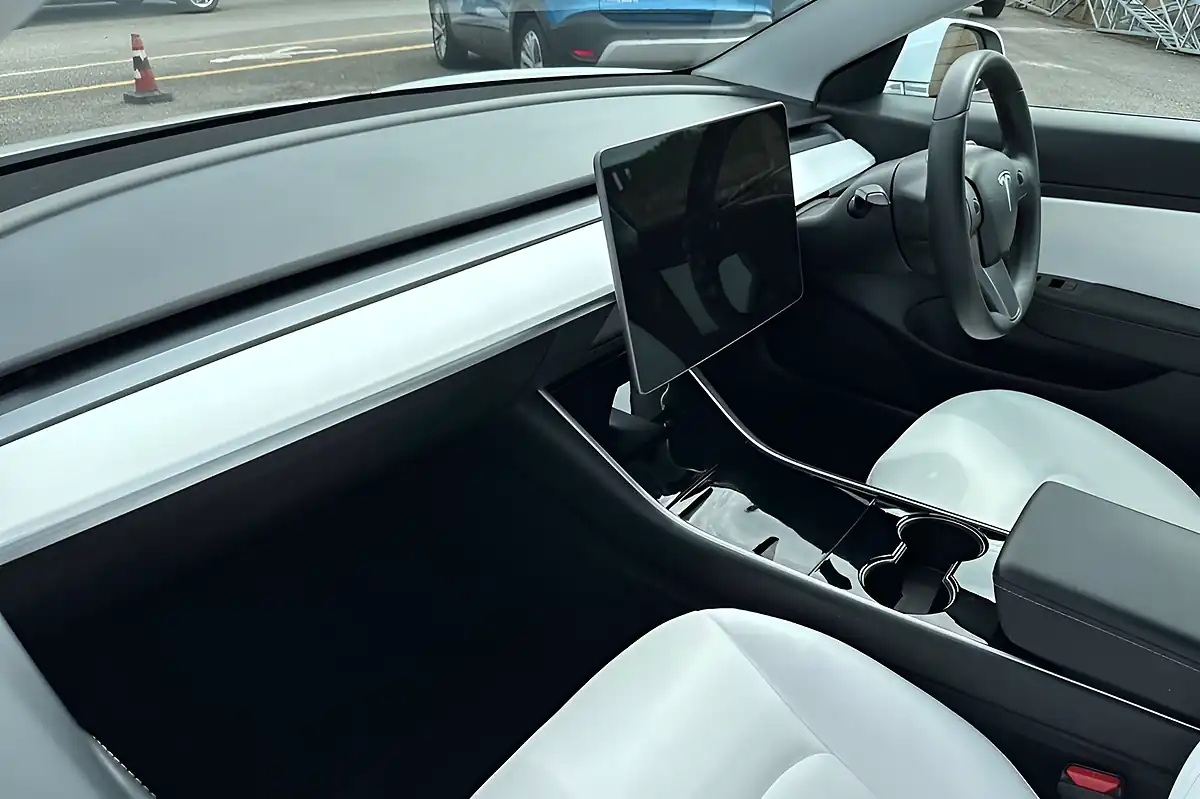 Used 2020 Tesla Model 3 Long Range Multi Coat Pearlescent White - Interior and Exterior details 15