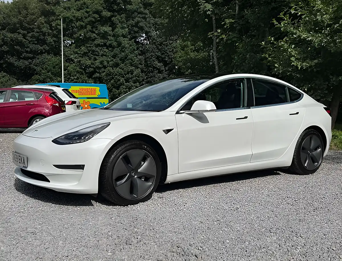 Used 2020 Tesla Model 3 Long Range Pearl White - Interior and Exterior details 7