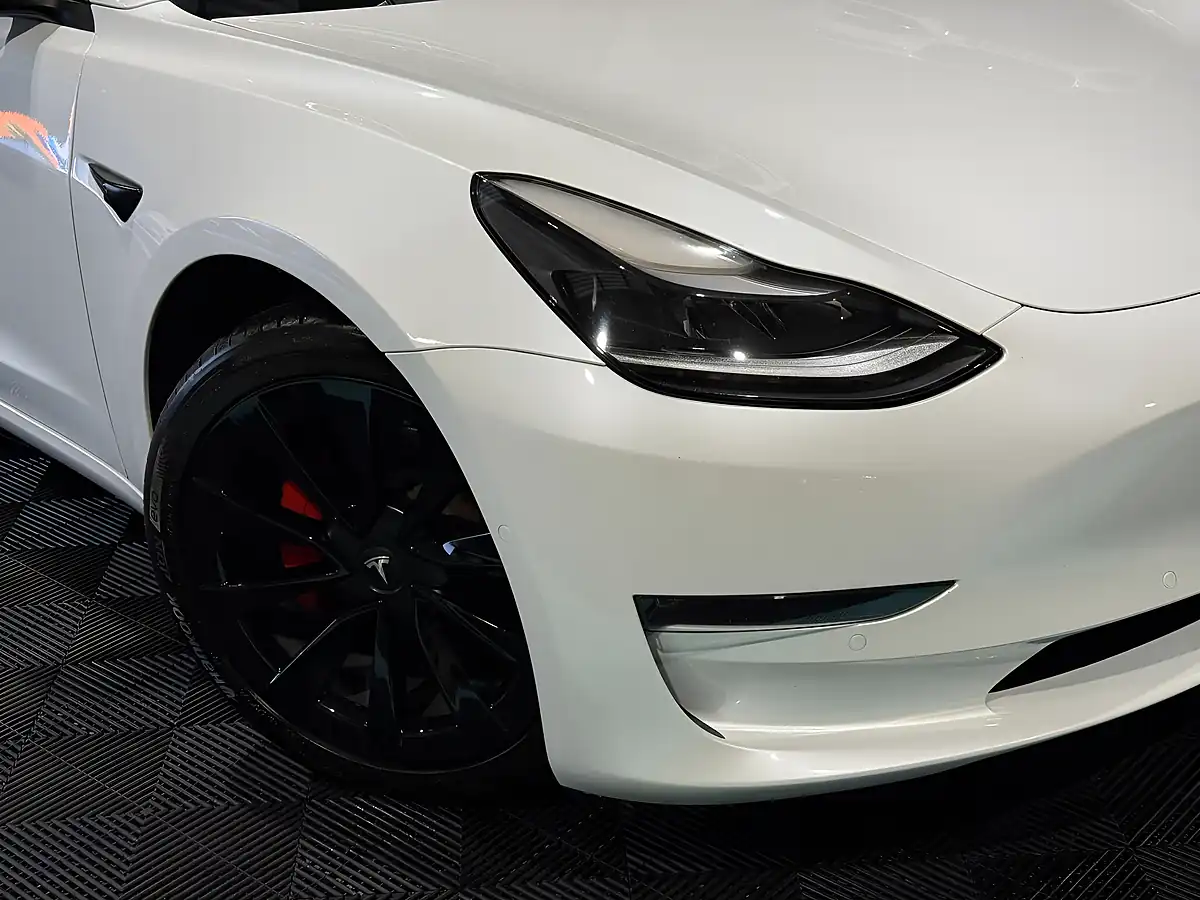Used 2020 Tesla Model 3 Long Range White - Interior and Exterior details 10