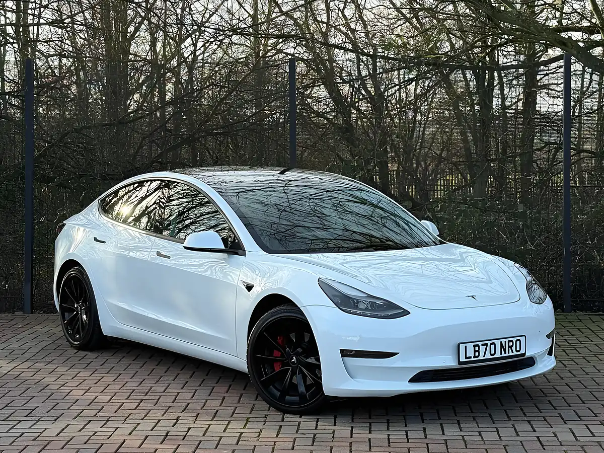 Used 2020 Tesla Model 3 Long Range White - Front View