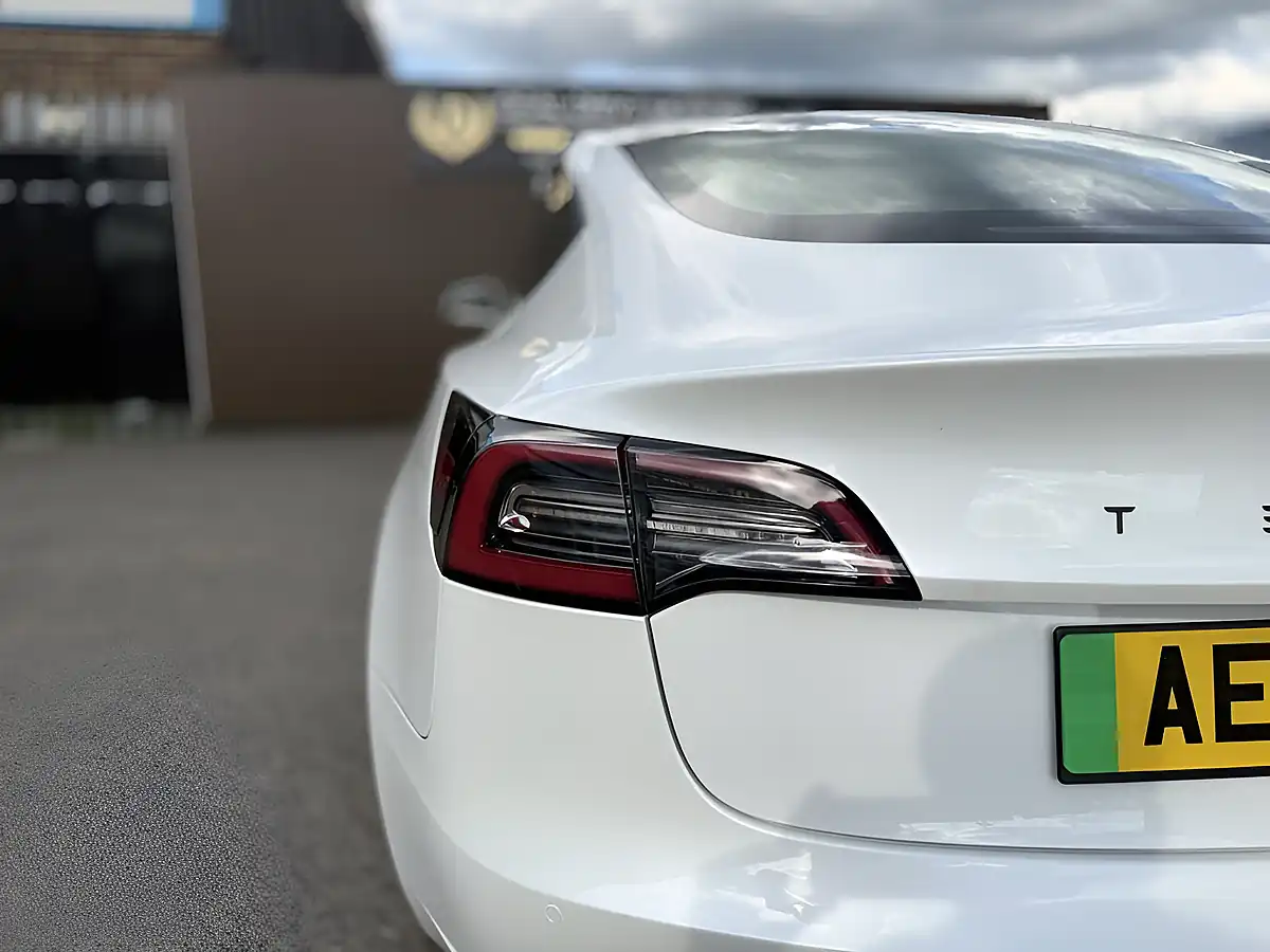 Used 2020 Tesla Model 3 Long Range White - Interior and Exterior details 10