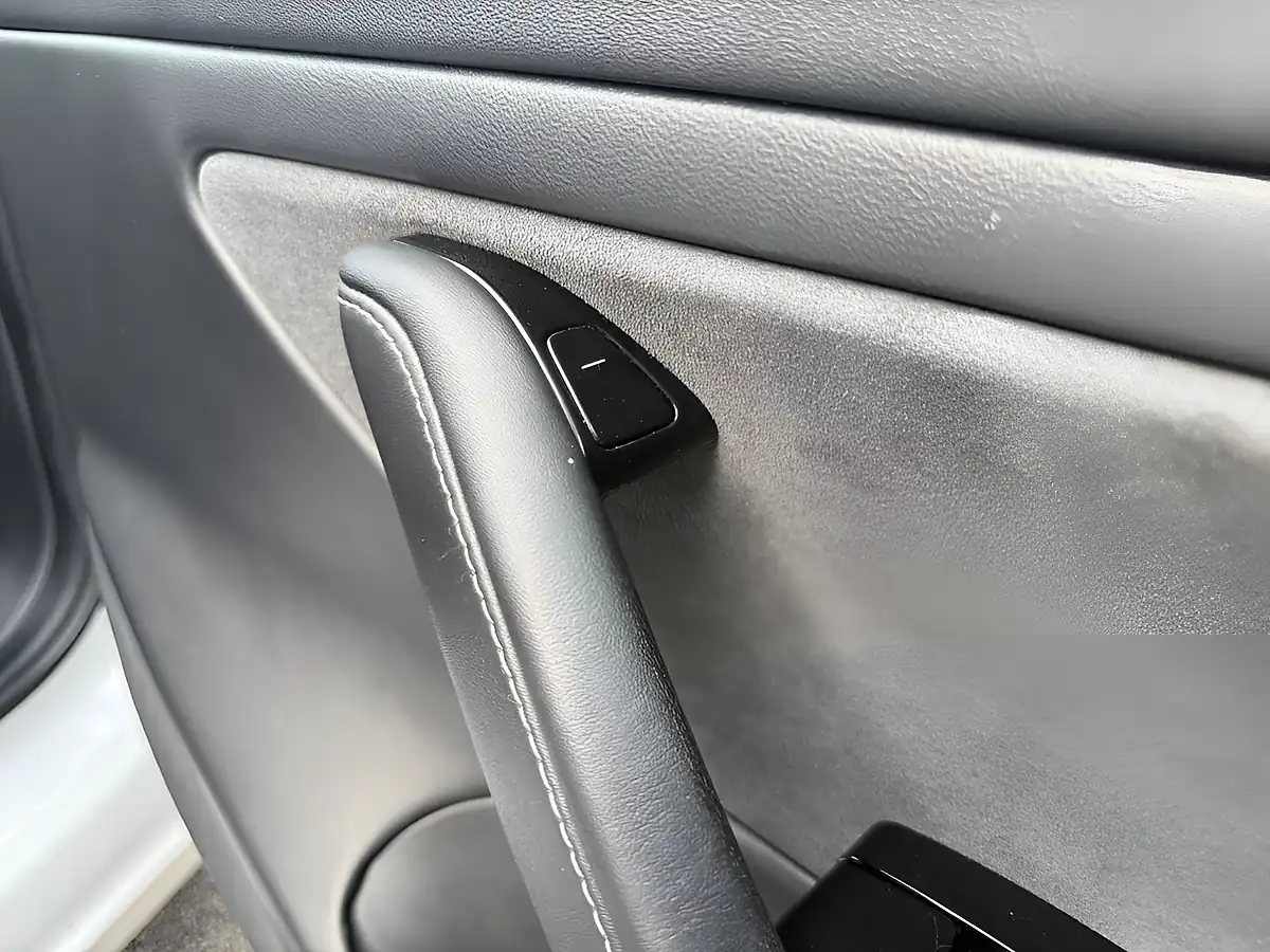 Used 2020 Tesla Model 3 Long Range White - Interior and Exterior details 15