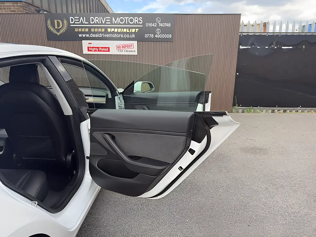 Used 2020 Tesla Model 3 Long Range White - Interior and Exterior details 19