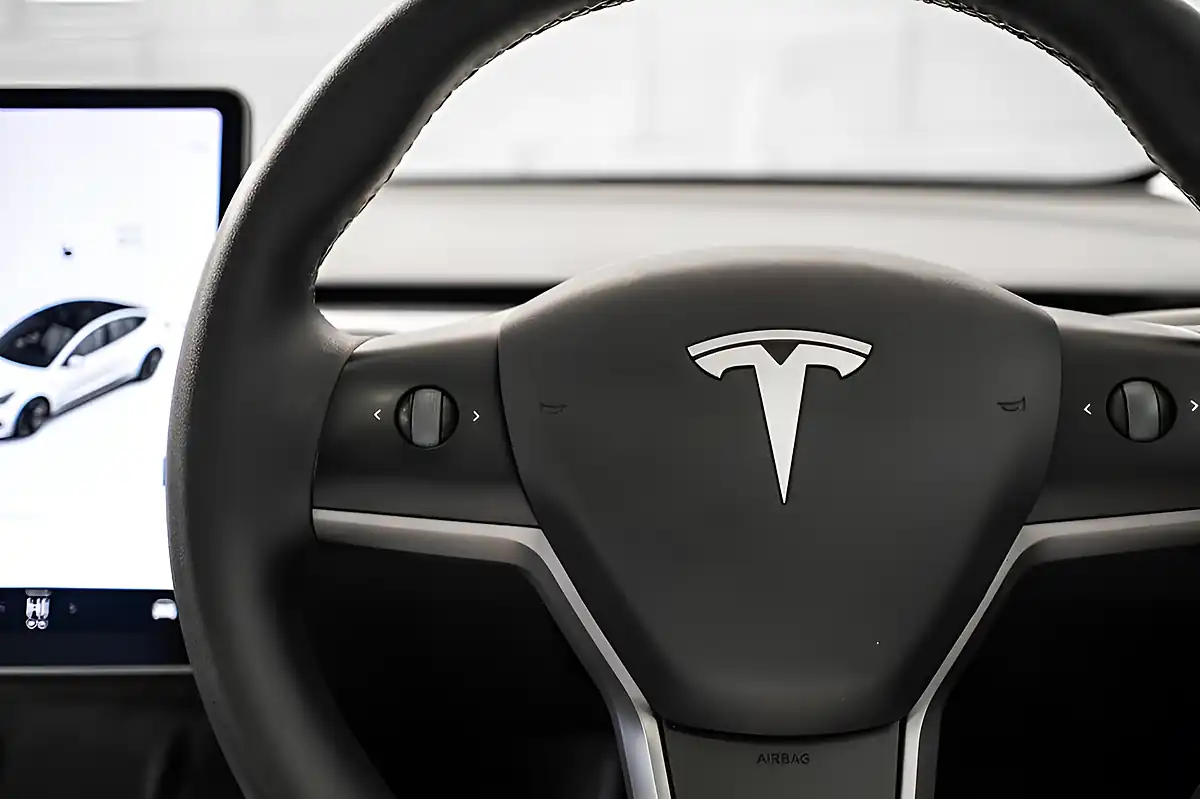 Used 2020 Tesla Model 3 Long Range White - Interior and Exterior details 16