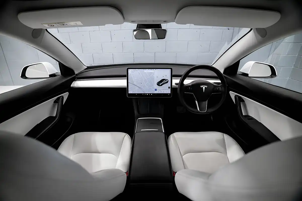Used 2020 Tesla Model 3 Long Range White - Interior and Exterior details 2
