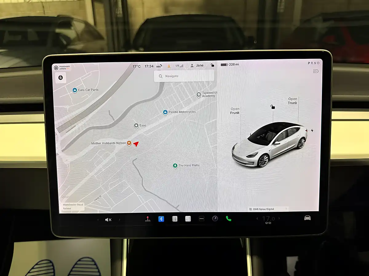 Used 2020 Tesla Model 3 Long Range White - Interior and Exterior details 18