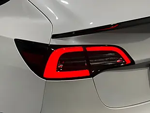 Used 2020 Tesla Model 3 Long Range White - Interior and Exterior details 11