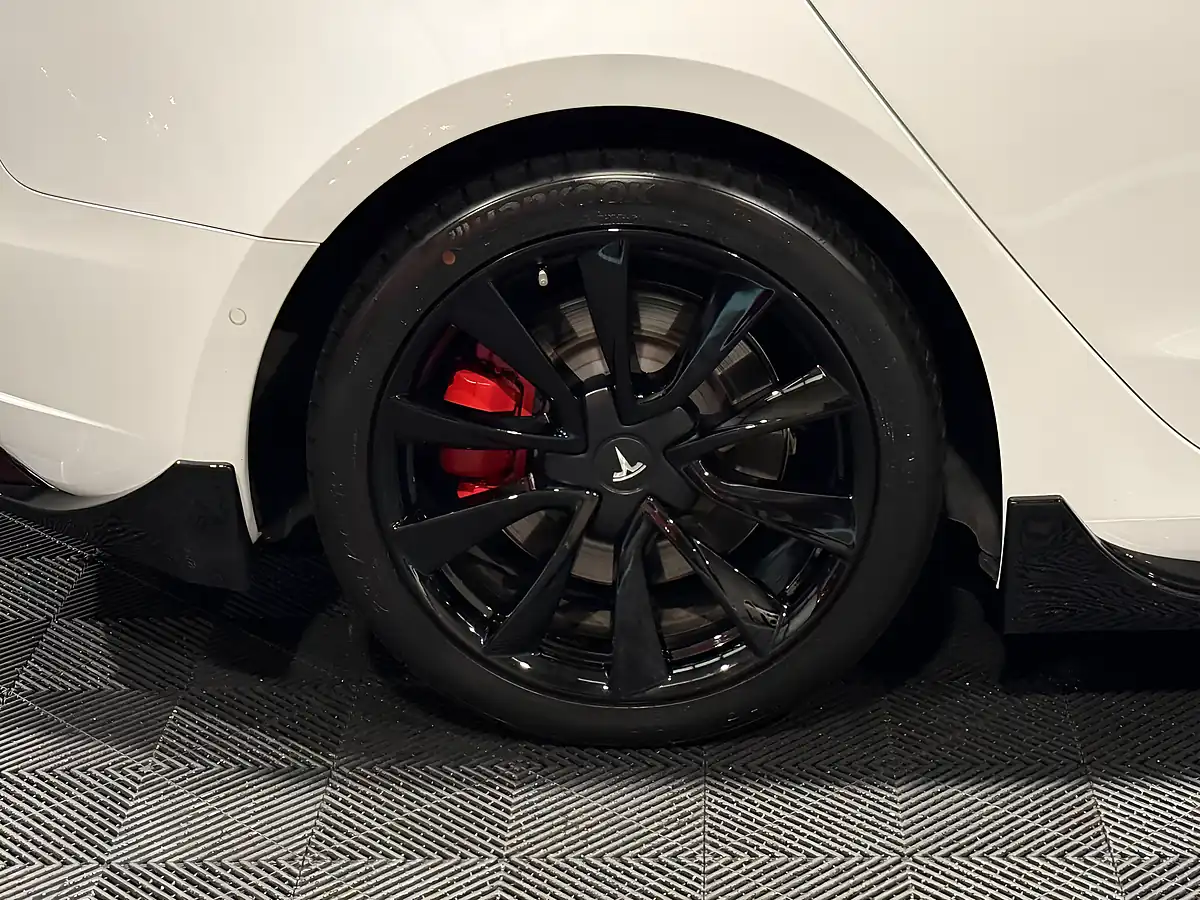 Used 2020 Tesla Model 3 Long Range White - Interior and Exterior details 12