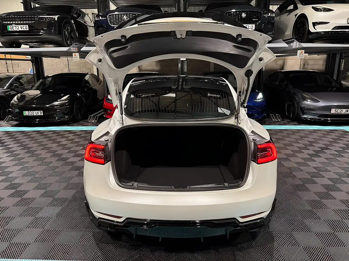 Used 2020 Tesla Model 3 Long Range White - Interior and Exterior details 15