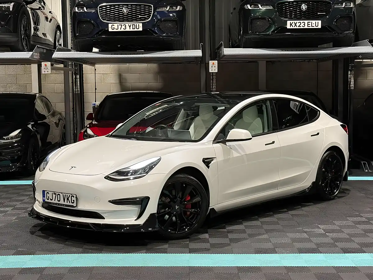 Used 2020 Tesla Model 3 Long Range White - Interior and Exterior details 5